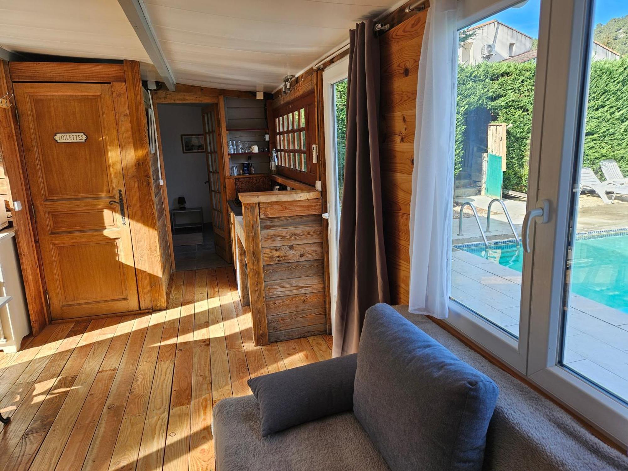 Chalet Banane Devant Piscine, A 6Km Du Festival De Piano De La Roque D'Antheron Rognes المظهر الخارجي الصورة